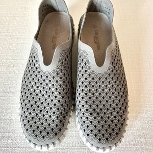 Ilse Jacobsen Tulip 139 Perforated Slip On Euro 39 Grey Shoes